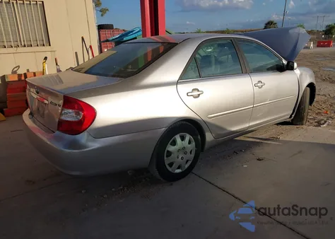 2004 Toyota Camry Le from USA, damaged, VIN 4T1BE32K44U302816